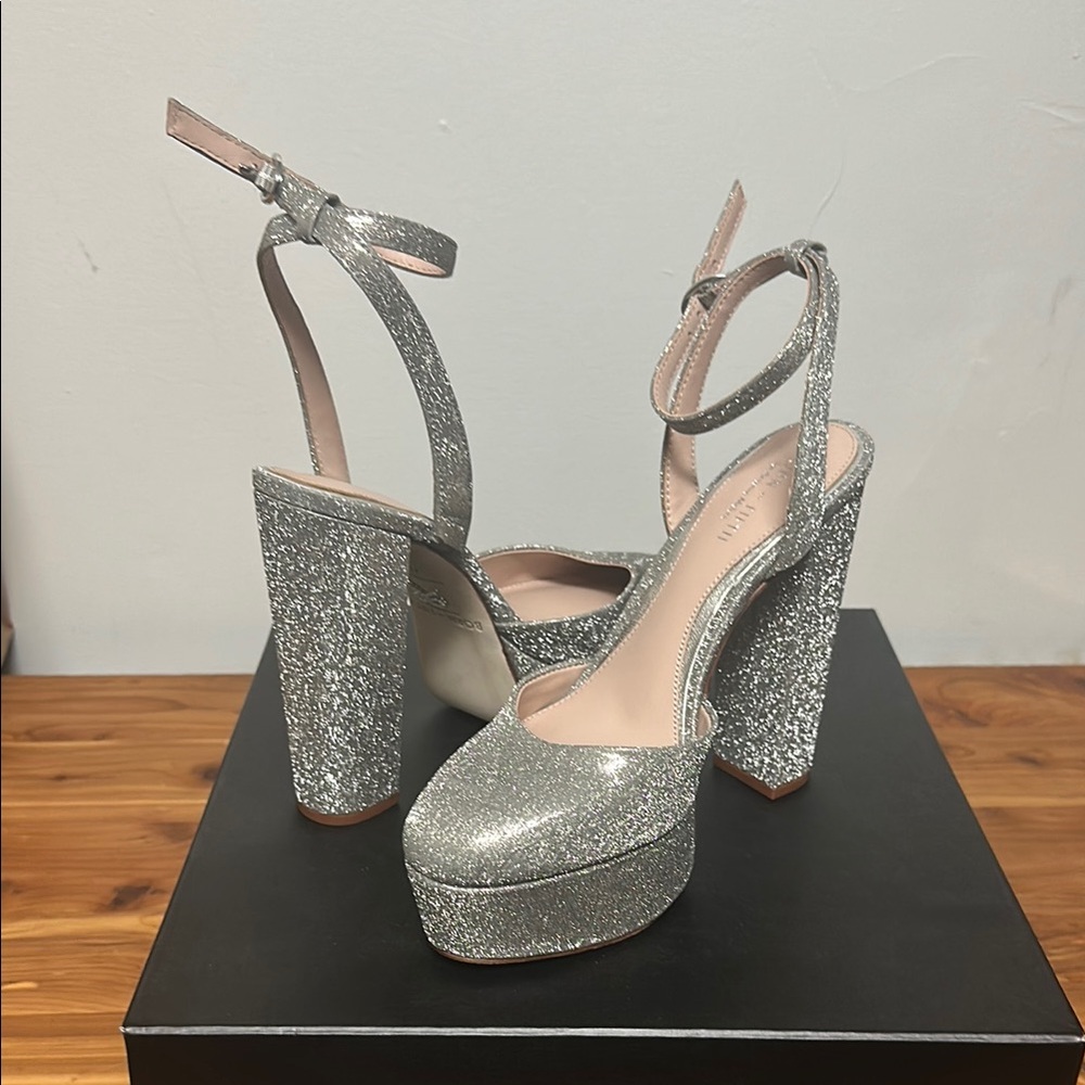 ANTONIO MELANI Silver Platform Shoes with Glitter Finish